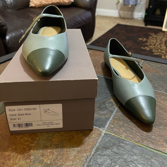 Charles & Keith Mary Janes - Picture 2 of 3